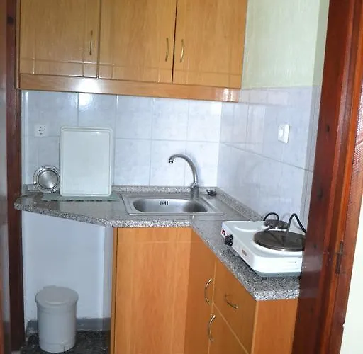 House Souzanna Торони