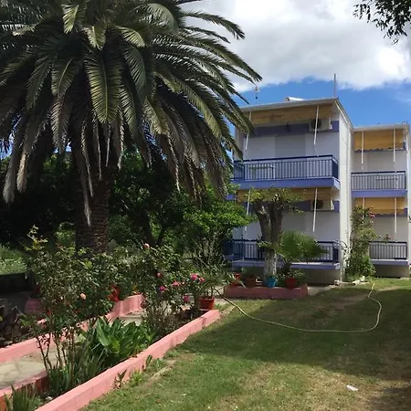 House Souzanna Apartment *