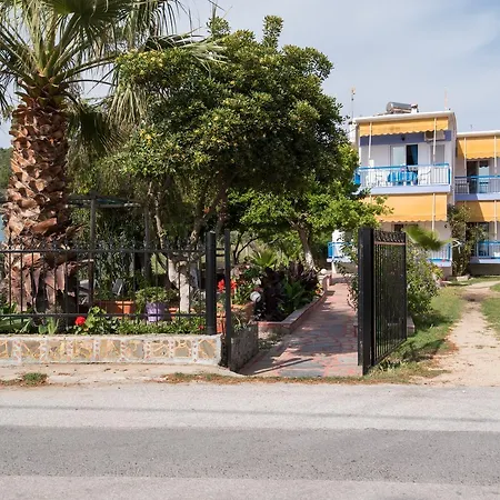 Apartment House Souzanna *