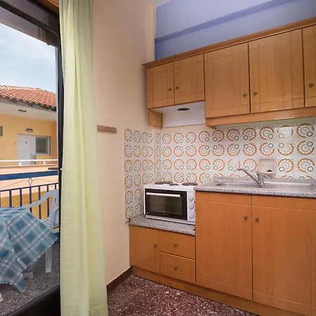 House Souzanna Apartment